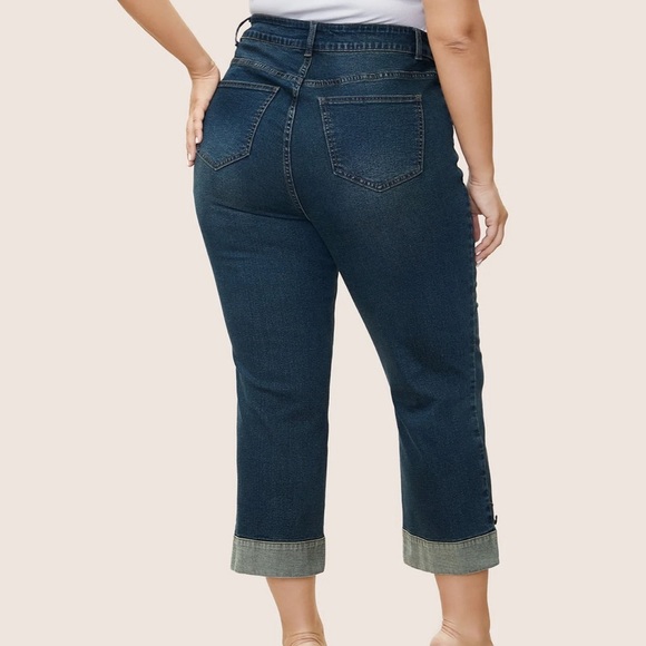 BloomChic Plus size 2XL Straight Leg Patchwork Hem Metal Button Detail Jeans - Picture 2 of 8